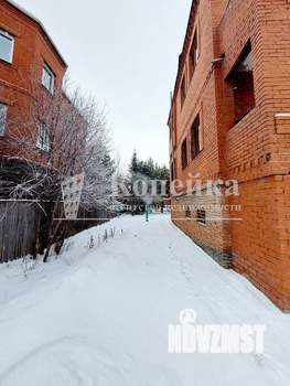 Коттедж 260м&sup2;, 3-этажный, участок 8 сот.  