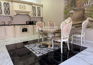 Дом 247м², 2-этажный, участок 9 сот.  