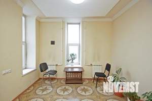 Дом 490м&sup2;, 3-этажный, участок 7 сот.  