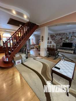 Дом 205м&sup2;, 2-этажный, участок 8 сот.  