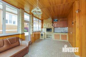 Коттедж 320м&sup2;, 2-этажный, участок 10 сот.  