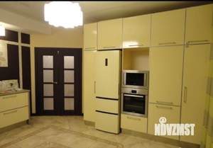 Коттедж 220м², 2-этажный, участок 8 сот.  