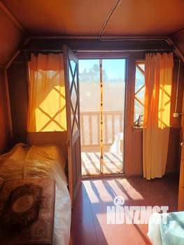 Дом 30м&sup2;, 2-этажный, участок 5 сот.  