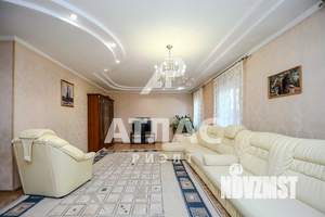 Дом 176м&sup2;, 2-этажный, участок 4 сот.  