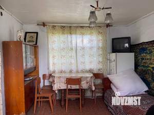 Дом 20м&sup2;, 2-этажный, участок 6 сот.  