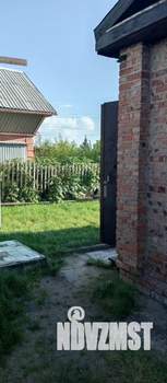 Дом 60м², 2-этажный, участок 6 сот.  