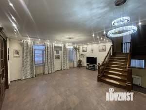 Коттедж 452м², 3-этажный, участок 10 сот.  