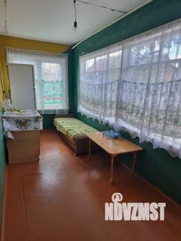 Дом 60м&sup2;, 2-этажный, участок 6 сот.  