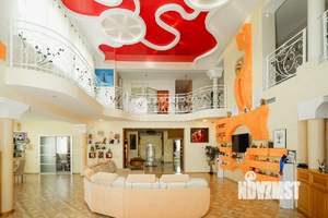 Дом 800м², 3-этажный, участок 20 сот.  