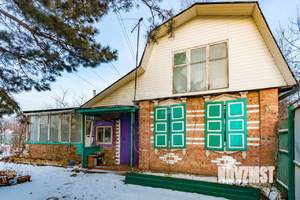 Дом 61м&sup2;, 2-этажный, участок 9 сот.  