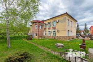 Дом 674м², 2-этажный, участок 28 сот.  