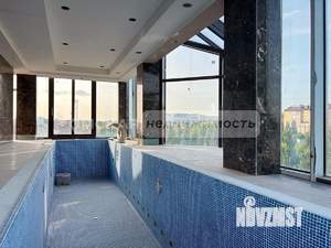 Коттедж 1070м&sup2;, 5-этажный, участок 20 сот.  