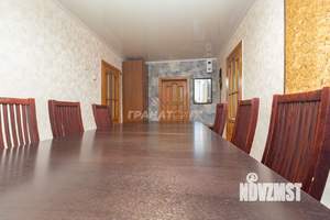 Дом 189м&sup2;, 2-этажный, участок 3 сот.  