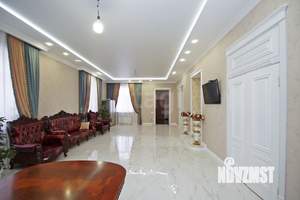 Дом 252м&sup2;, 2-этажный, участок 4 сот.  