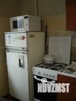 1-к квартира, посуточно, 38м2, 1/9 этаж