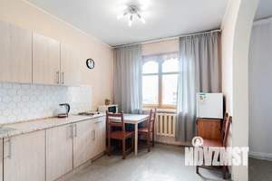 1-к квартира, посуточно, 38м2, 8/12 этаж