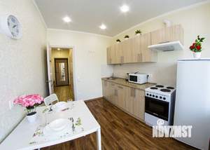 1-к квартира, посуточно, 40м2, 10/16 этаж
