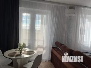 Студия квартира, посуточно, 38м2, 7/10 этаж