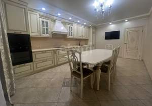 3-к квартира, на длительный срок, 120м2, 6/0 этаж