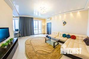 2-к квартира, посуточно, 52м2, 1/1 этаж