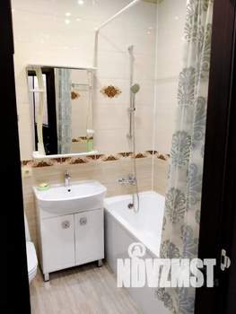 Студия квартира, посуточно, 42м2, 3/10 этаж