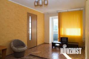 2-к квартира, посуточно, 50м2, 1/1 этаж