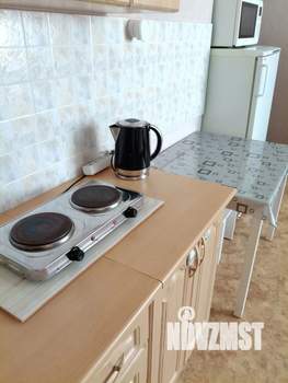 Студия квартира, посуточно, 25м2, 2/9 этаж