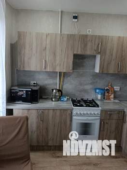 1-к квартира, посуточно, 37м2, 8/10 этаж