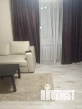 1-к квартира, посуточно, 38м2, 3/5 этаж