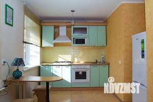 2-к квартира, посуточно, 50м2, 1/1 этаж