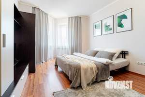 1-к квартира, посуточно, 42м2, 4/10 этаж