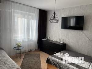 Студия квартира, посуточно, 38м2, 7/10 этаж