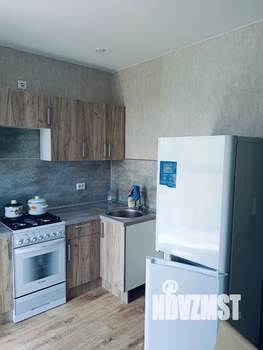 1-к квартира, посуточно, 37м2, 8/10 этаж