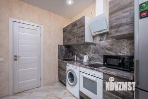 1-к квартира, посуточно, 40м2, 11/16 этаж