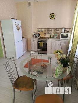 Студия квартира, на длительный срок, 33м2, 1/10 этаж