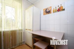 1-к квартира, посуточно, 32м2, 3/5 этаж