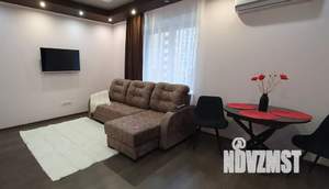 Студия квартира, посуточно, 35м2, 6/9 этаж