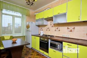 2-к квартира, посуточно, 80м2, 1/1 этаж