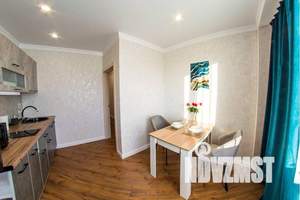 1-к квартира, посуточно, 35м2, 7/18 этаж