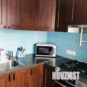 3-к квартира, посуточно, 42м2, 2/5 этаж