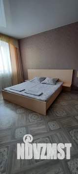 1-к квартира, посуточно, 42м2, 6/9 этаж