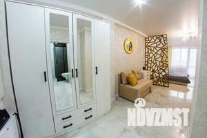 1-к квартира, посуточно, 35м2, 4/18 этаж