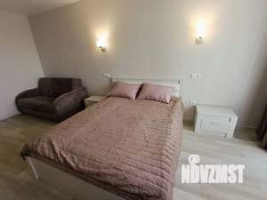 1-к квартира, посуточно, 54м2, 9/16 этаж