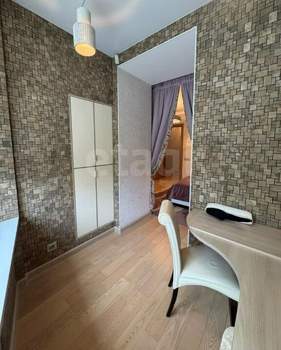 4-к квартира, на длительный срок, 140м2, 4/10 этаж