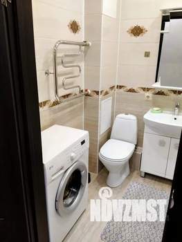 Студия квартира, посуточно, 42м2, 3/10 этаж