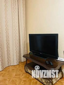 1-к квартира, посуточно, 40м2, 4/9 этаж