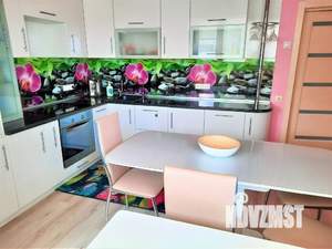 1-к квартира, посуточно, 37м2, 1/1 этаж