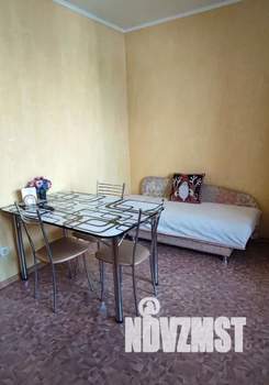 1-к квартира, посуточно, 42м2, 7/10 этаж