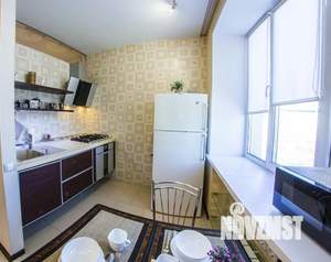 2-к квартира, посуточно, 55м2, 1/1 этаж