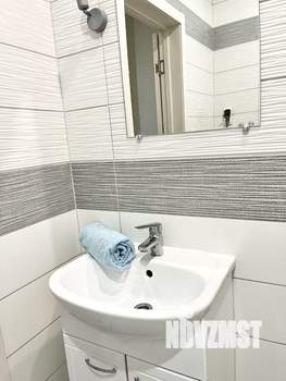1-к квартира, посуточно, 40м2, 10/18 этаж